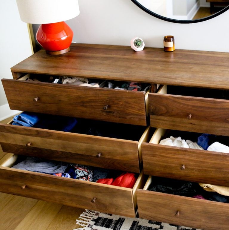How and Why I Created a Minimalist Capsule Wardrobe