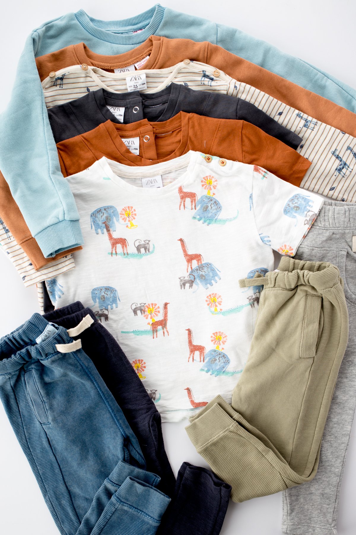 7 Simple Tips to Create a Kid's Capsule Wardrobe - This Simple Balance