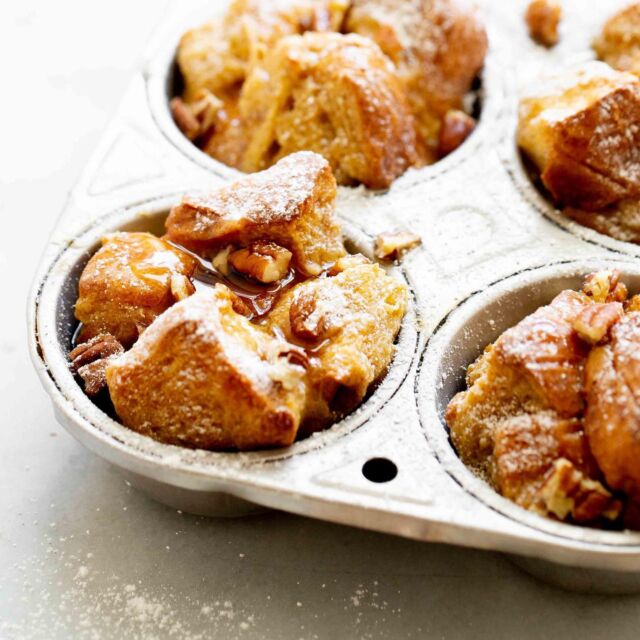 Looking for a quick and easy breakfast recipe? These tasty little French toast muffins are our go-to on Sunday mornings. They're so simple and soooo delicious! Whether you need a brunch dish to feed a crowd or a make-ahead breakfast for busy mornings, you’re going to love them! 🤗 Bookmark this baby for the weekend, and grab the recipe on the blog or message me for the link!
•••
#modernminimalism #lessismore #minimalist #minimalism #minimalismwithkids #mamahood #minimalistmama #minimal #modernminimalism #minimalistmeals #simplefamilymeals #kidfriendly #frenchtoast #breakfastrecipe #brunchrecipe #eatingfortheinsta #frenchtoastrecipe #instayum #nomnom #eeeeeats #forkyeah #f52grams #feedfeed #goodeats #mealprep #mealplanning #easyrecipes #foodprep
